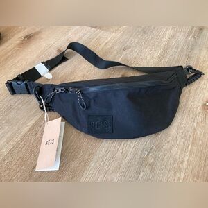 Beis Sport Pack Fanny Pack NWT
